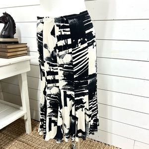 Joseph ribkoff skirt beige black size 8